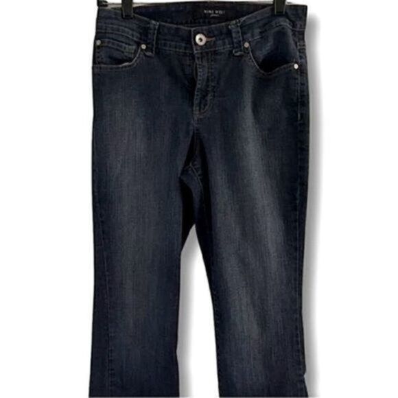 Nine West jeans. Boot cut. Size 6 - Picture 1 of 8